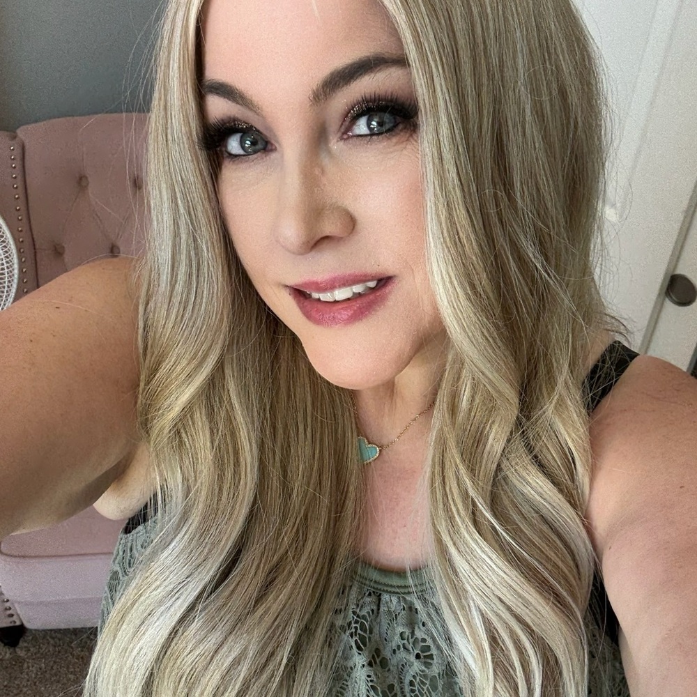 Sensationnel Blonde Wig